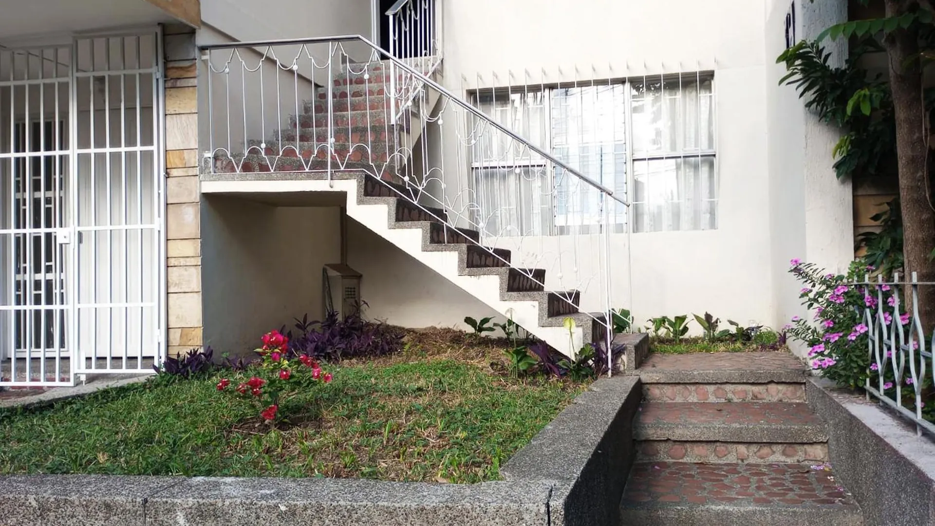 Casa Zona Laureles Villa Medellin