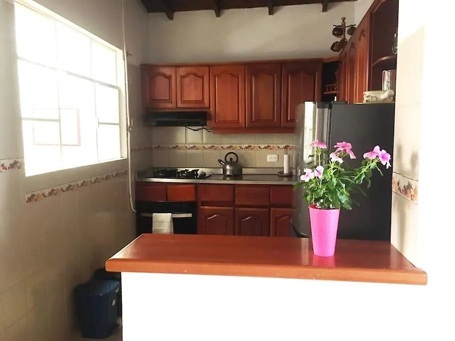 Casa Zona Laureles Villa Medellin 0*,