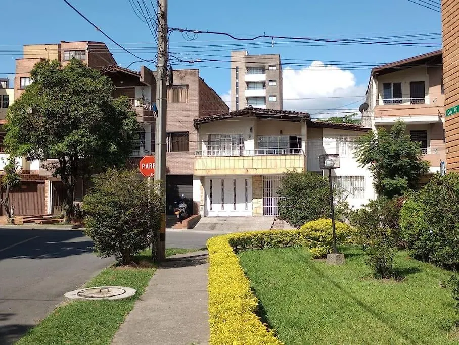 Casa Zona Laureles Villa Medellin Colombia